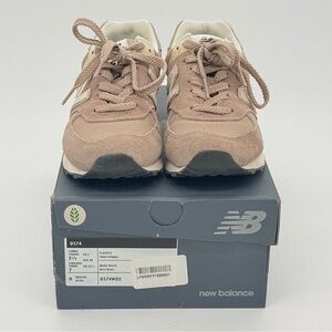 Womens New Balance 574 CORE. Size 7